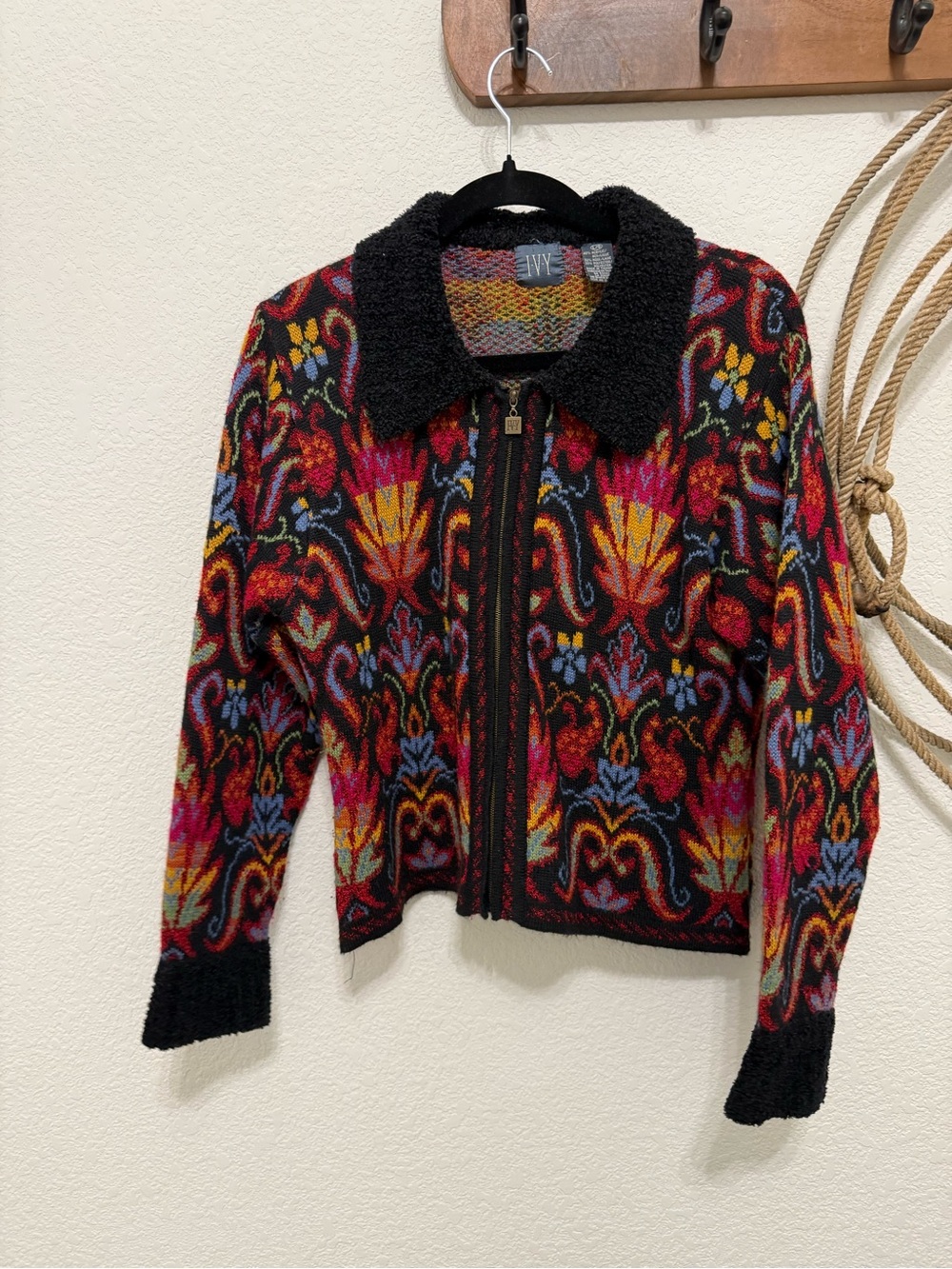 Vintage IVY Tapestry Knit Zip-Up Sweater Jacket – Faux Fur Collar 🖤🍁
